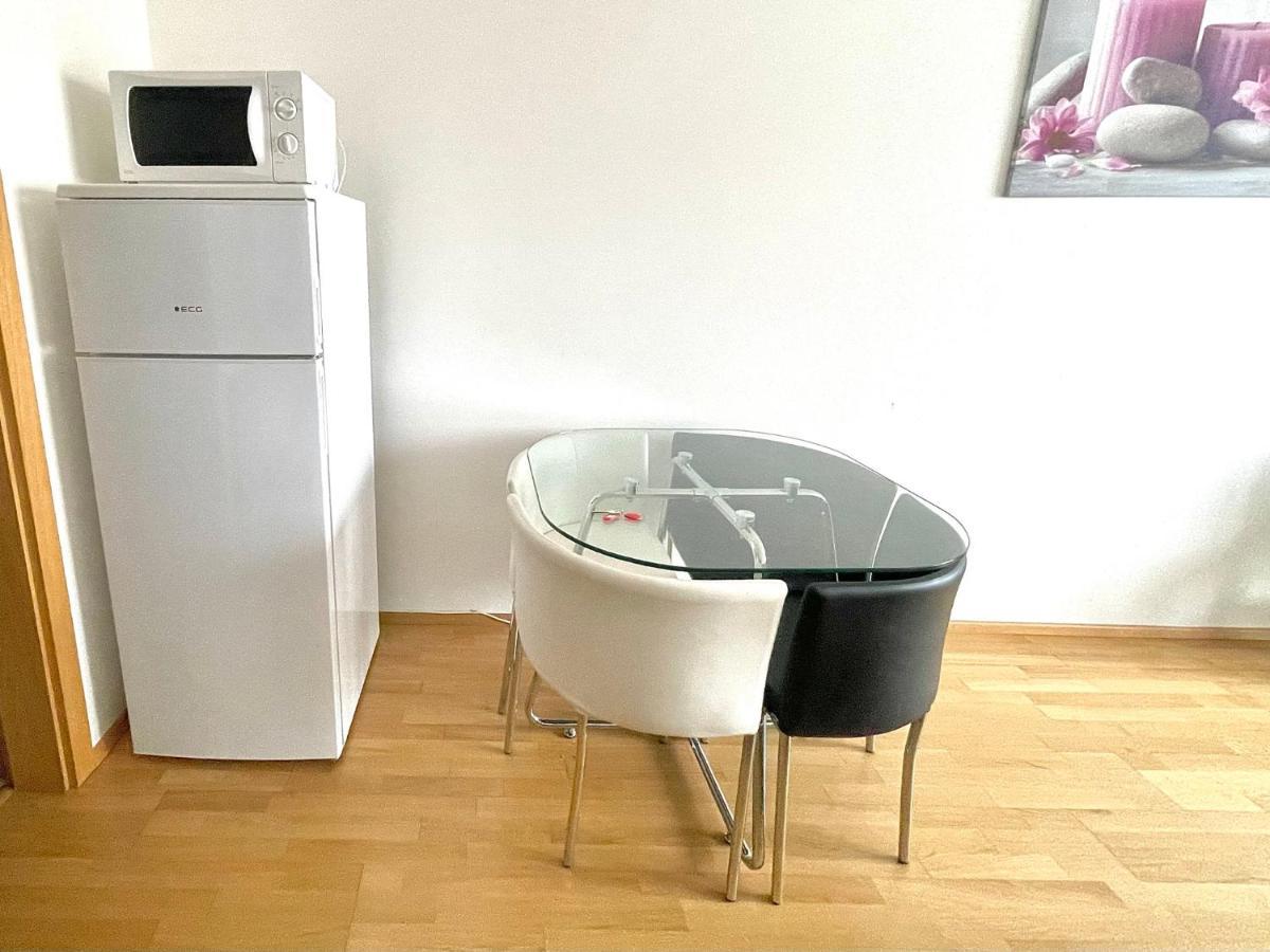 Centrum Park Apartment Praha Bagian luar foto